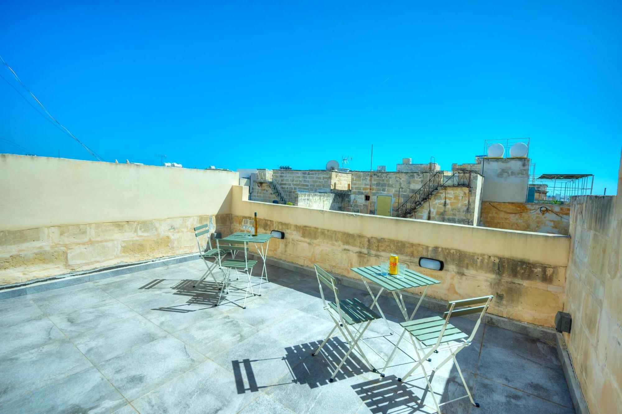 Charming 1Bedroom,Roof Terrace Near Valletta Dazz1-1 Il-Furjana Exterior photo